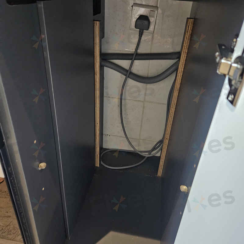 這部西門子洗衣機E06故障碼深度分析：排水喉長期受壓變形的維修實錄 📋