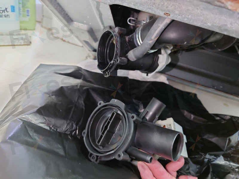 當惠而浦洗衣機遇上E06:一個排水系統的急救故事 🚰