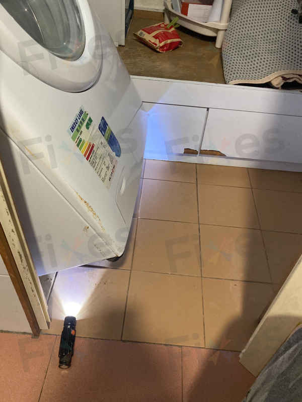 摩打碳刷耗盡引發E08故障？這部惠而浦洗衣機的維修經驗 🔧
