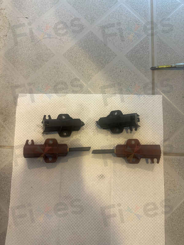 出現故障碼E08，摩打碳刷已消耗完😓Whirlpool惠而浦前置式洗衣機 AWF6412XS