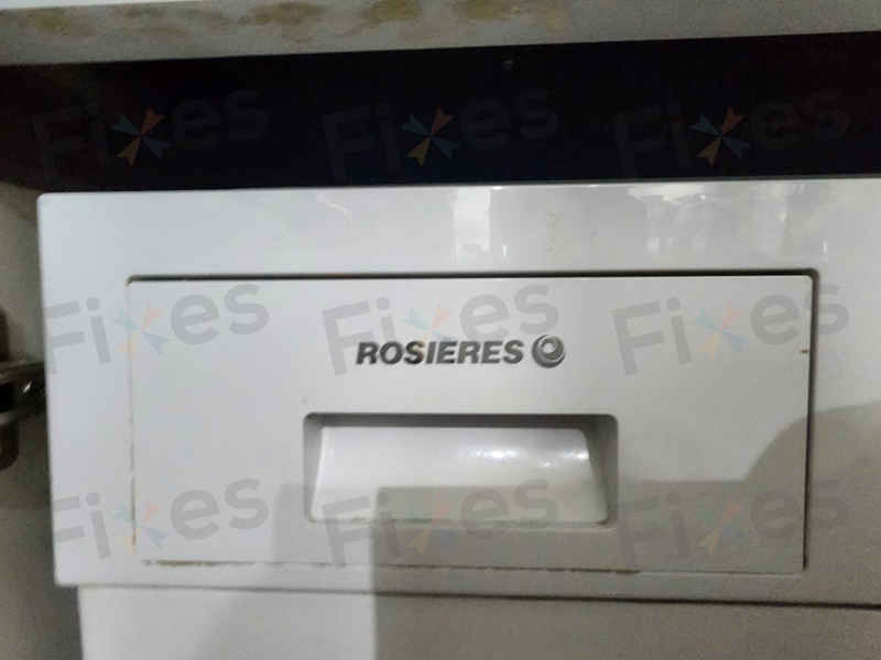 這台Rosieres RILS系列洗衣機的E08警示:原來是摩打碳刷耗盡了 💫