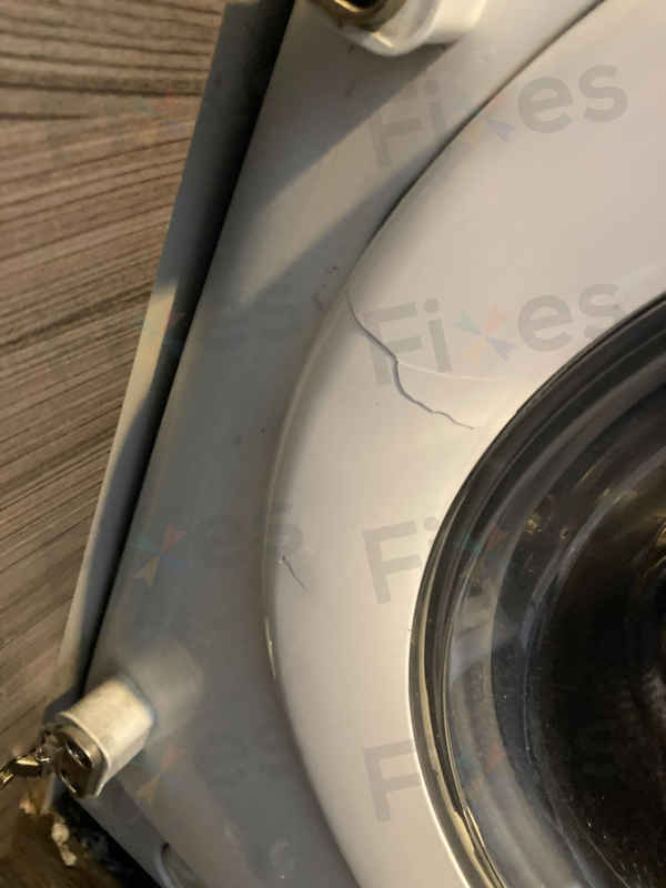 這部Bauknecht BBKR系列洗衣乾衣機突然停機並出E09,師傅檢查後發現多重問題 🧐