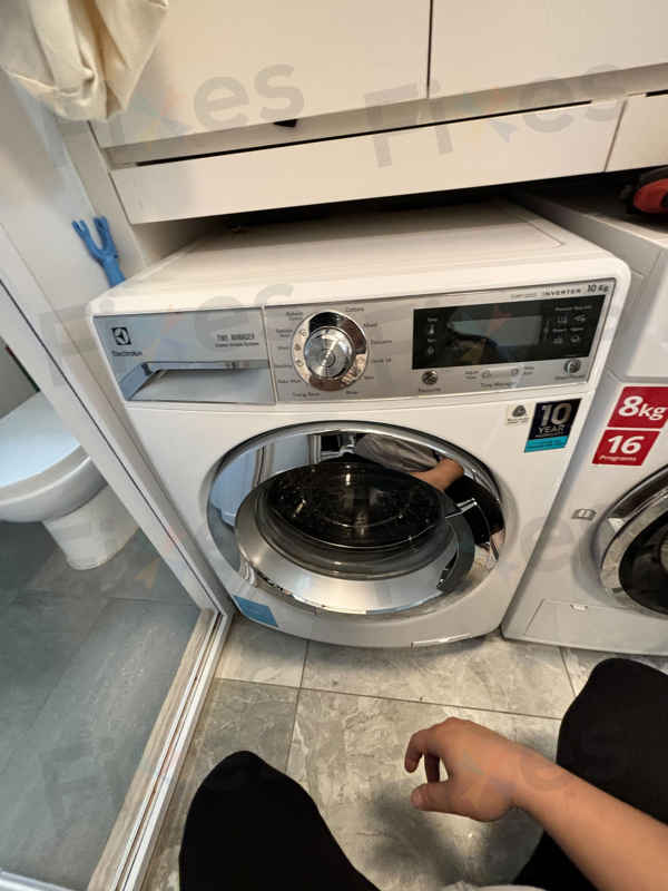 出現故障碼E10🛠️Electrolux伊萊克斯前置式洗衣機 EWF12022