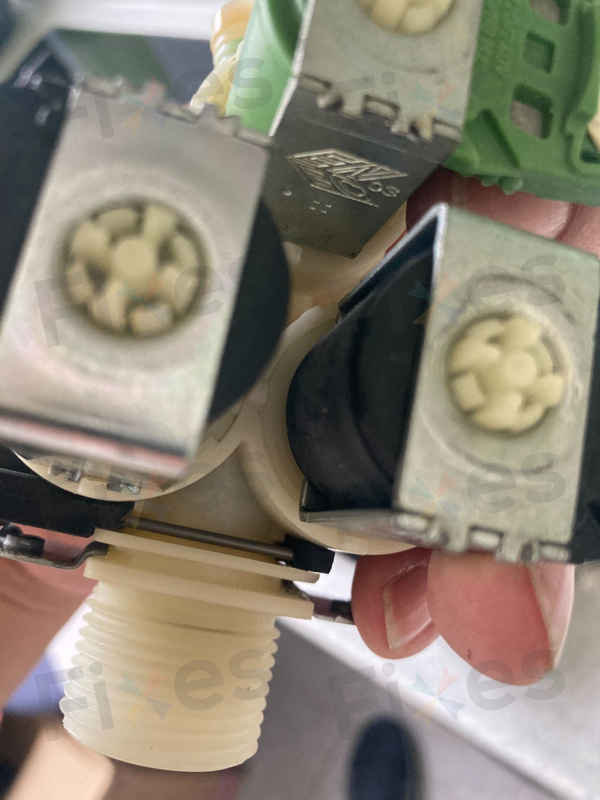 一個微弱水流引發的煩惱：這部Zanussi金章牌ZKN系列洗衣機出E10故障維修分享 🚰