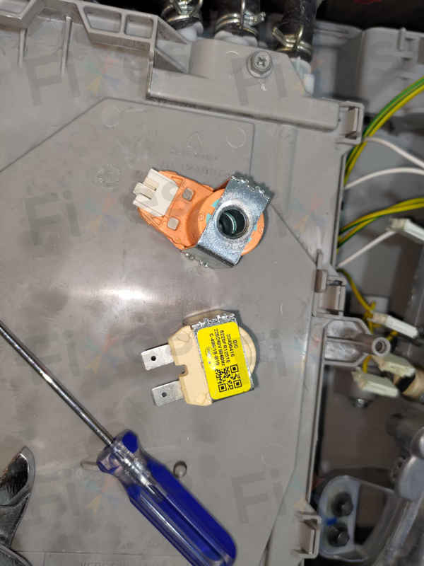 出現故障碼E10😰Zanussi金章牌前置式洗衣機 ZKN71246