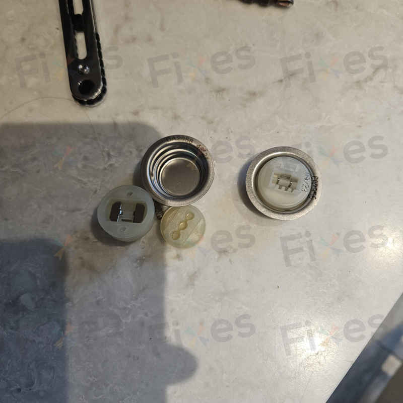 當E11亮起：這部Candy CDB系列洗衣乾衣機烘乾感溫掣破裂維修現場👀