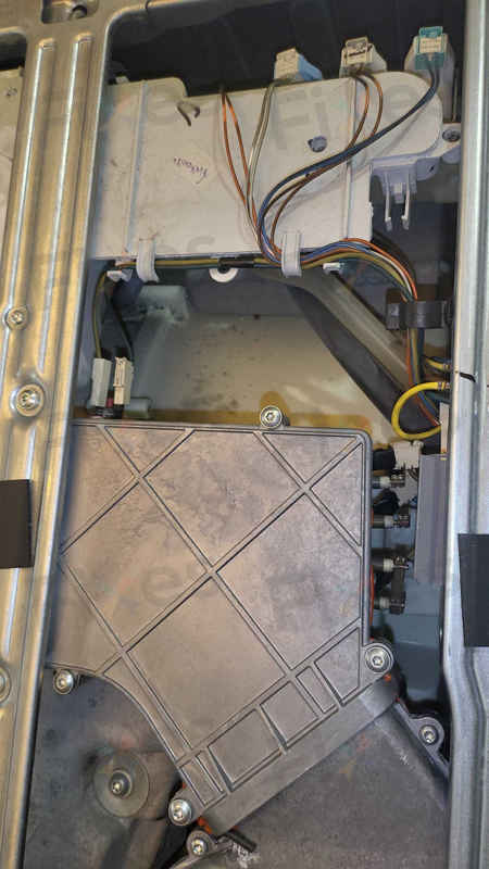 出現故障碼E11及E13🔧GAGGENAU前置式洗衣機 WD200140/06