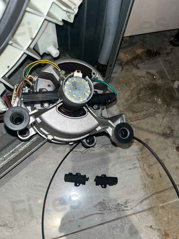 出現故障碼E11🔧Siemens西門子前置式洗衣機 WK14D320GB/05
