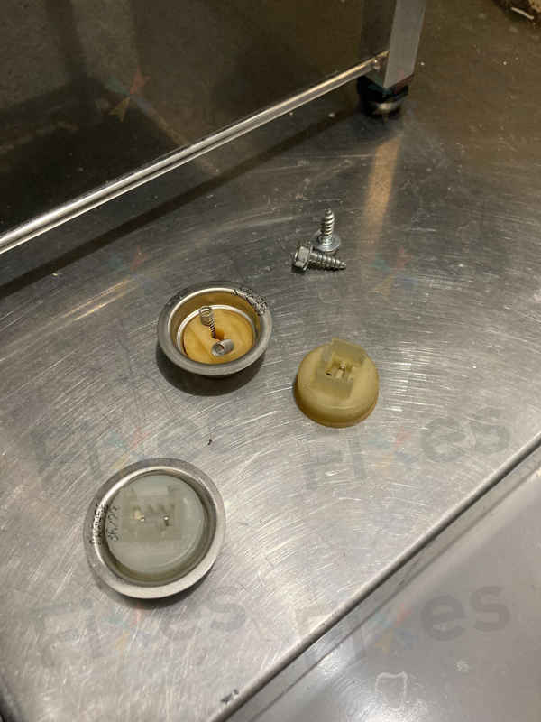 這部惠而浦洗衣機的E11故障,在狹小廚房中獲得解決 🔍