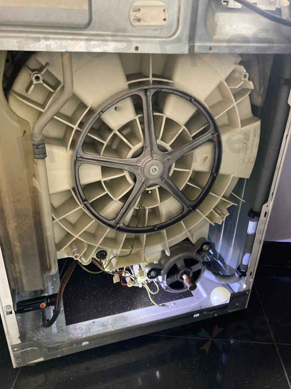 高使用量洗衣機的隱患:一個Whirlpool E11故障案例 🔄