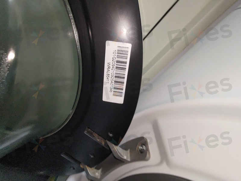 這部惠而浦洗衣機遇到E11，師傅上門發現氣喉一個小洞讓水位判讀錯亂 🧩