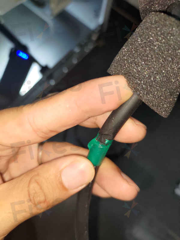 這部惠而浦洗衣機遇到E11，師傅上門發現氣喉一個小洞讓水位判讀錯亂 🧩