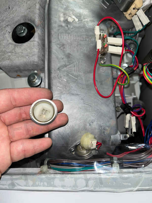 出現故障碼E11🚿Whirlpool惠而浦洗衣機 WWPU75210