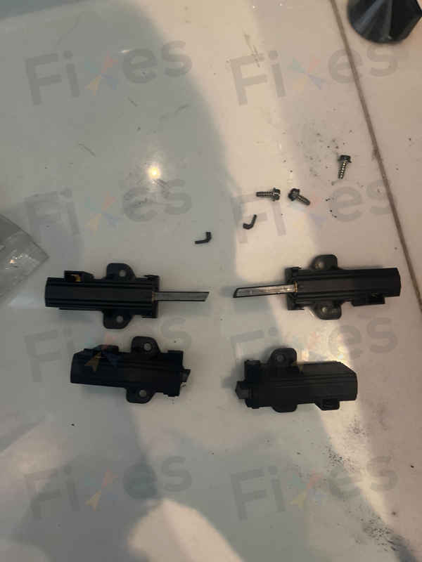 E11故障讓這部惠而浦AWF系列洗衣機突然停轉？一探碳刷耗損關鍵🔍