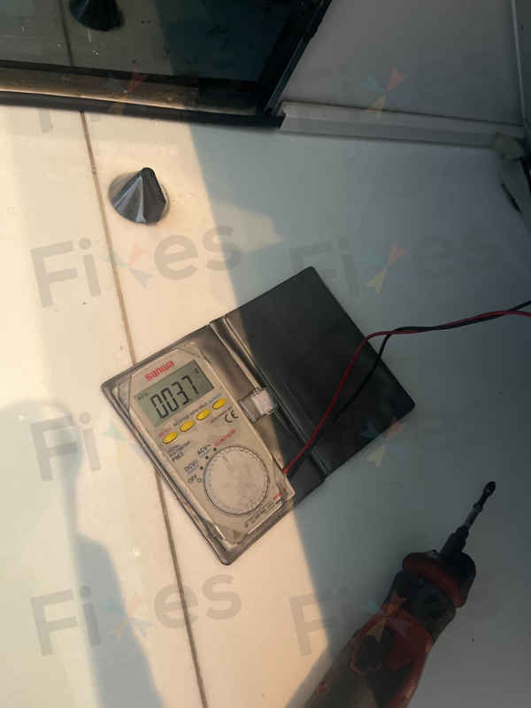 E11故障讓這部惠而浦AWF系列洗衣機突然停轉？一探碳刷耗損關鍵🔍