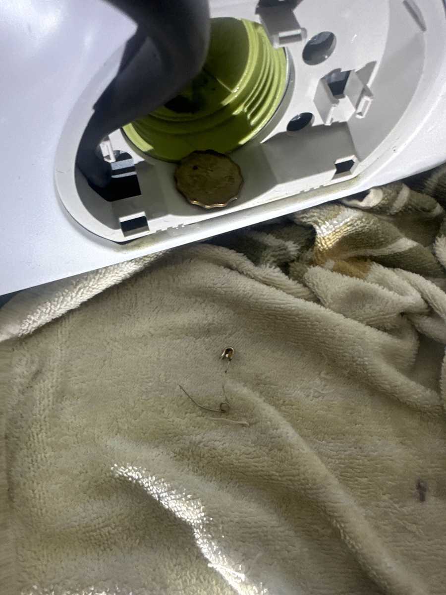 出現故障碼E12,無法正常排水💧Whirlpool惠而浦前置式洗衣機 FRAL80111
