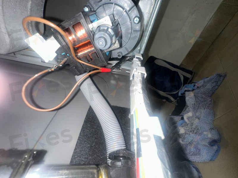 出現故障碼E12,不排水💧Whirlpool惠而浦前置式洗衣機 WRAL85411