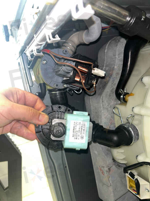 出現故障碼E12，無法正常排水😵Whirlpool惠而浦二合一洗衣乾衣機 WRAL85411