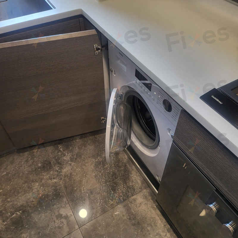 出現故障碼E12及E13🚨 GAGGENAU前置式洗衣機 WD200140/07