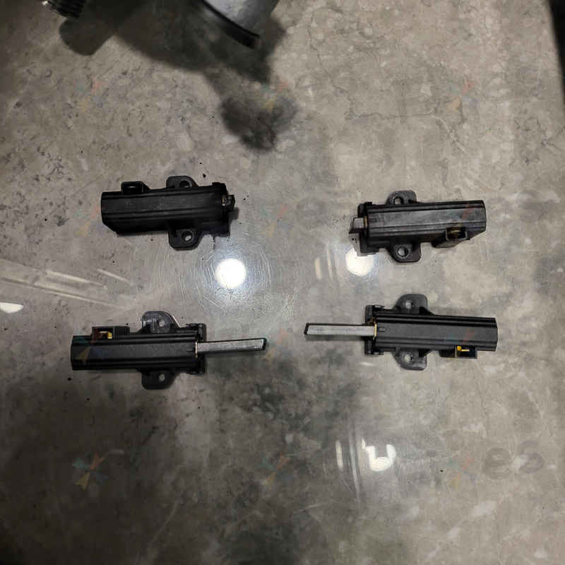 出現故障碼E12及E13🚨 GAGGENAU前置式洗衣機 WD200140/07