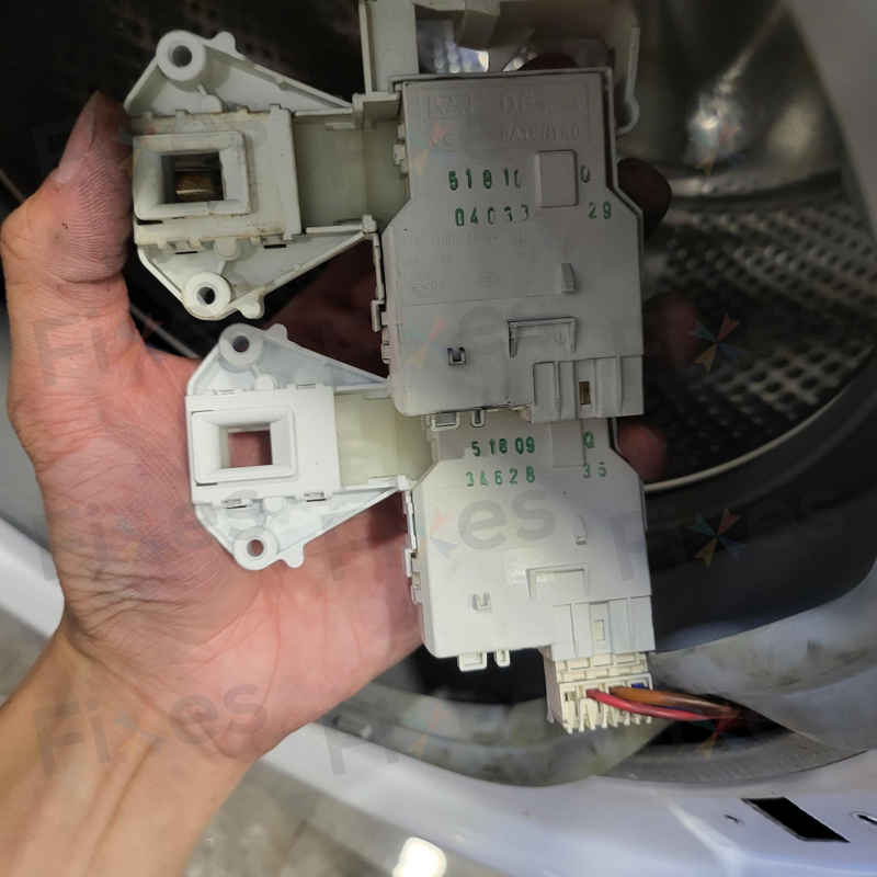 出現故障碼E12及E13🚨 GAGGENAU前置式洗衣機 WD200140/07