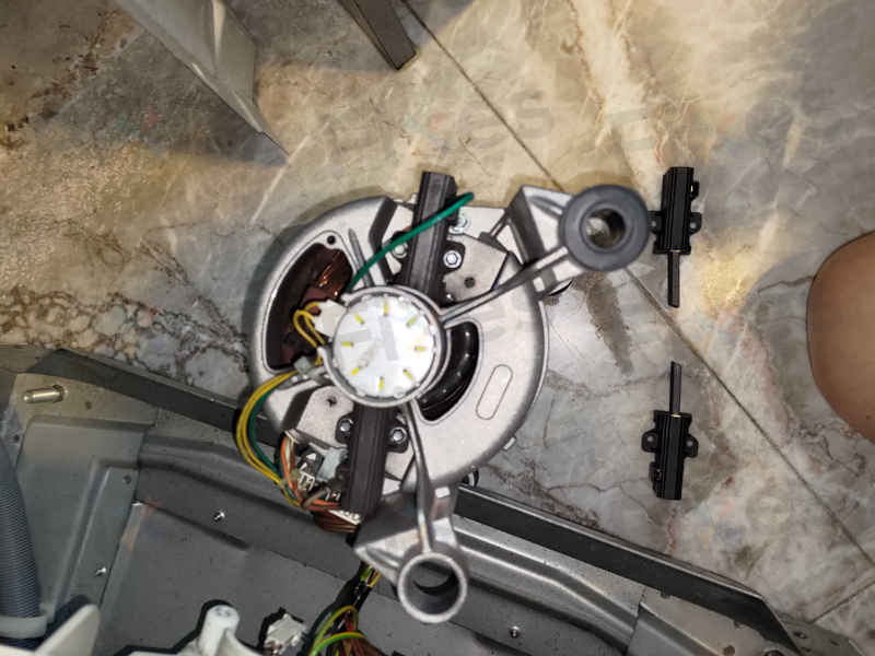 出現故障碼E12 及 E13🔧Siemens西門子二合一洗衣乾衣機 WD14D366HK/03