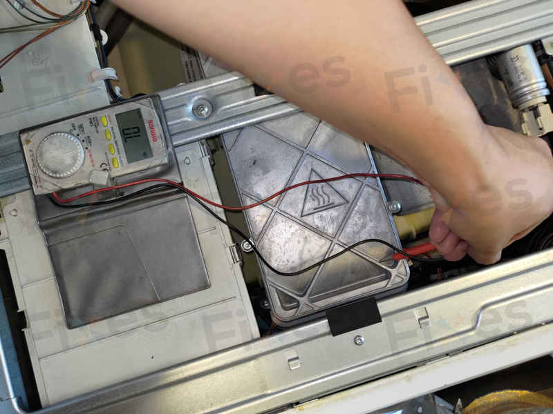 出現故障碼E12 及 E13🔧Siemens西門子二合一洗衣乾衣機 WD14D366HK/03