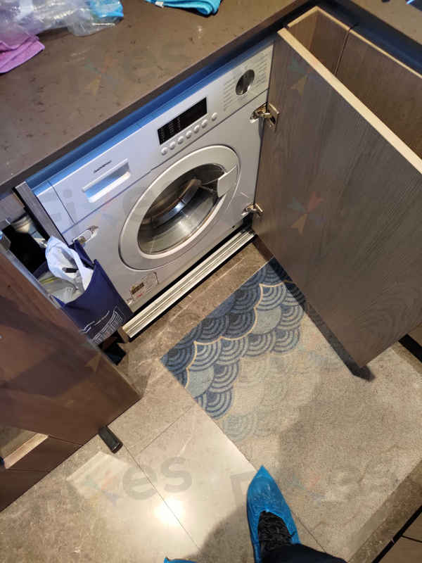 這部每天使用的GAGGENAU WD系列洗衣機突然跳出E12?原來是這個摩打相關零件耗損了 ⚡