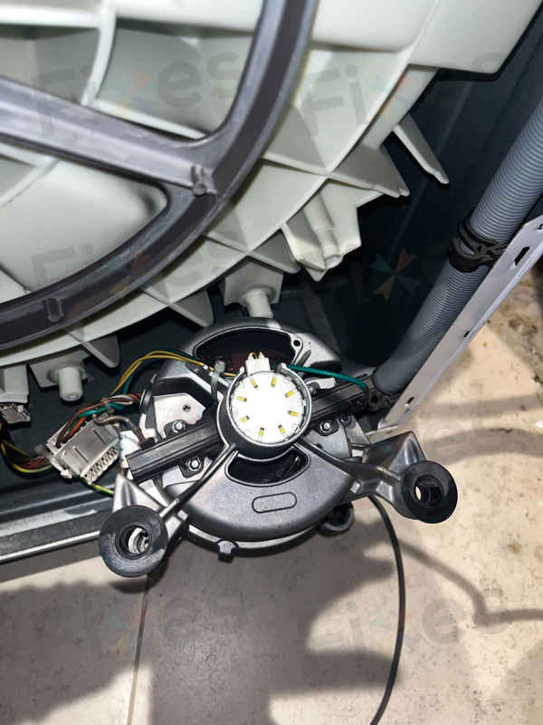 出現故障碼E12,不能運作😲Siemens西門子二合一洗衣乾衣機 WD14D366HK/03