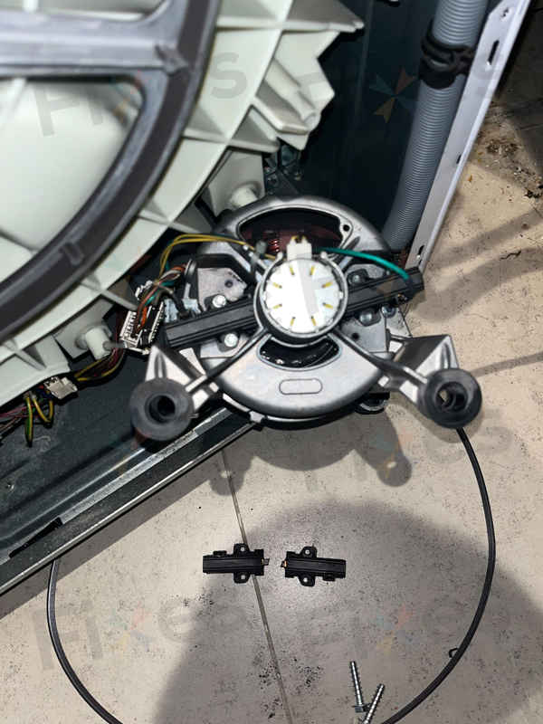 出現故障碼E12,不能運作😲Siemens西門子二合一洗衣乾衣機 WD14D366HK/03