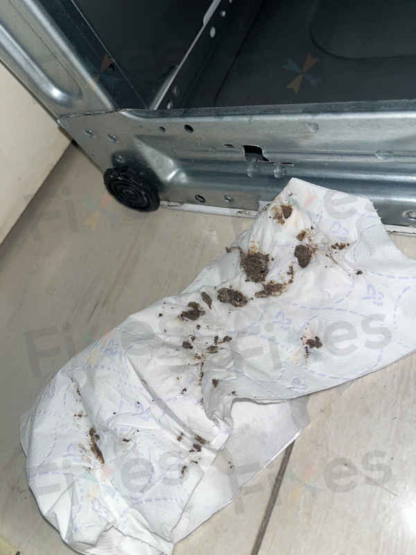 出現故障碼E12，排水異常😮Whirlpool惠而浦前置式洗衣機 WRAL85411