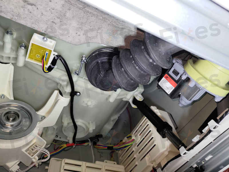 出現故障碼E12,不排水🛠️Whirlpool惠而浦前置式洗衣機 FRAL80111