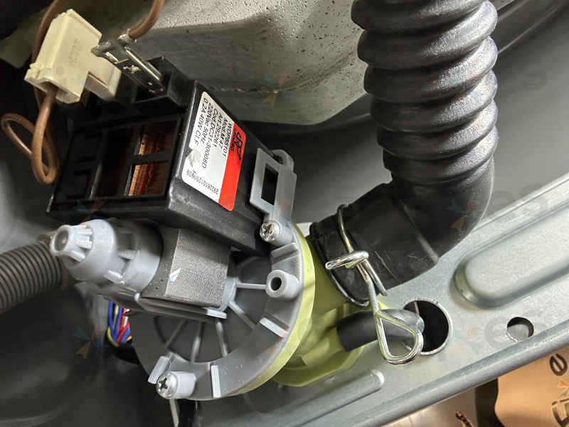出現故障碼E12,不排水😵 Whirlpool惠而浦二合一洗衣乾衣機 WRAL85411
