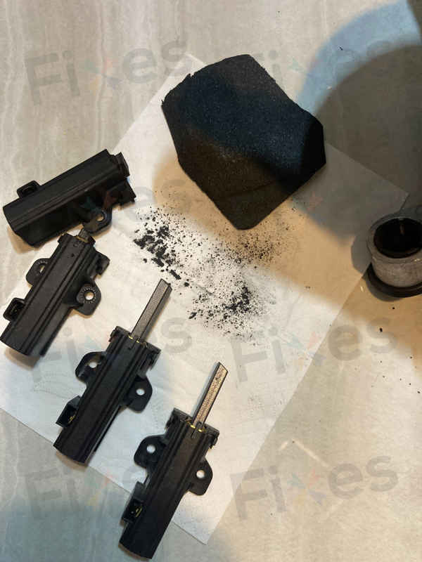 碳刷耗盡引發E12故障？這部西門子洗衣機的診斷結果 🔍