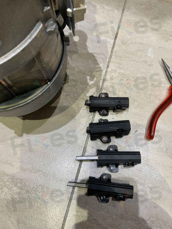 工人姐姐急盼救援:這部西門子WK系列洗衣機E12停轉背後碳刷磨損解析 🕵️♀️