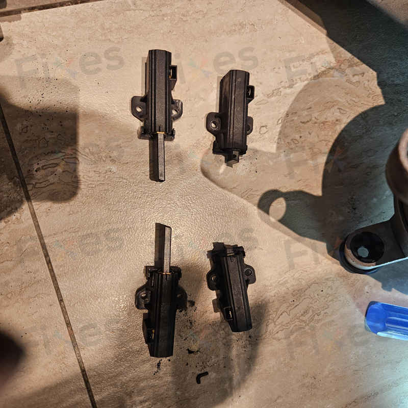 摩打碳刷磨損如鉛筆用盡，讓這部西門子洗衣機E12重拾動力🌀
