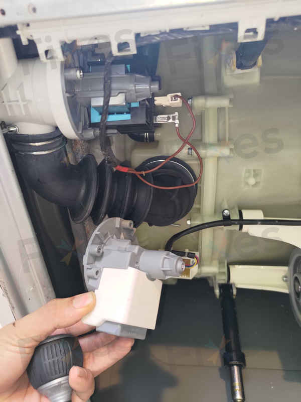 出現故障碼E12💧Whirlpool惠而浦前置式洗衣機 FRAL75111