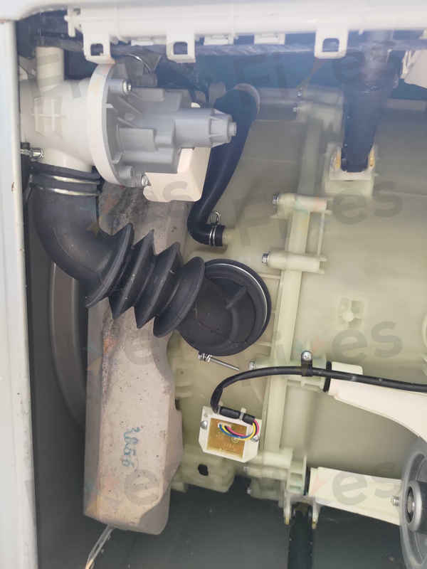 出現故障碼E12💧Whirlpool惠而浦前置式洗衣機 FRAL75111