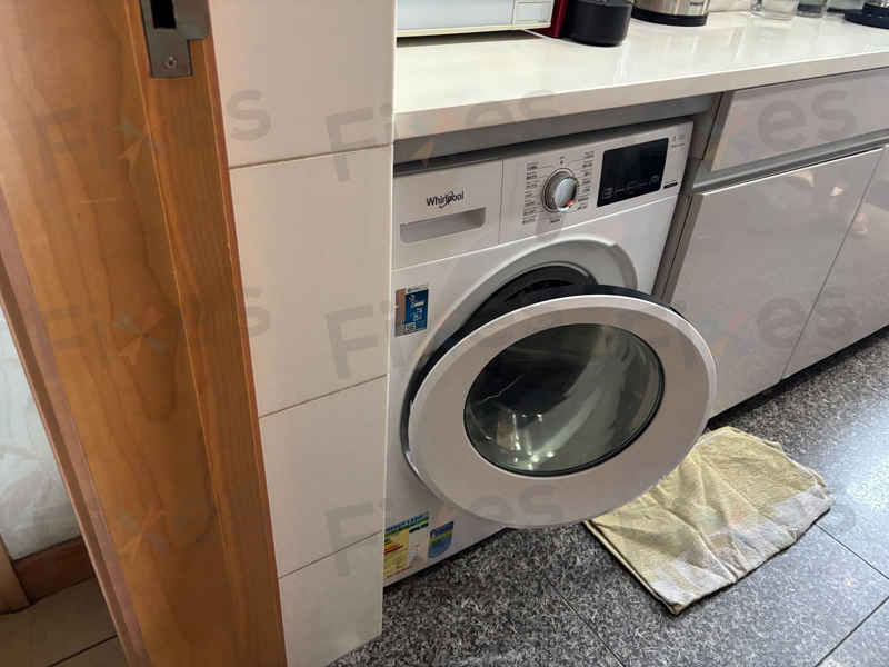 街師傅清理排水管無效!這部惠而浦FRAL系列洗衣機E12故障碼需要更換排水泵 💧