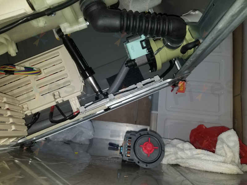 出現故障碼E12,機內水排不走🔧Whirlpool惠而浦前置式洗衣機 FRAL80111