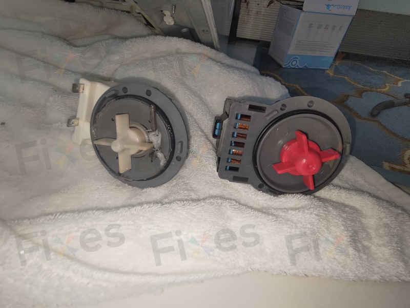 這部惠而浦WRAL系列洗衣機E12故障碼竟是褲頭帶扣惹的禍！師傅揭示排水泵更換全過程 🔧