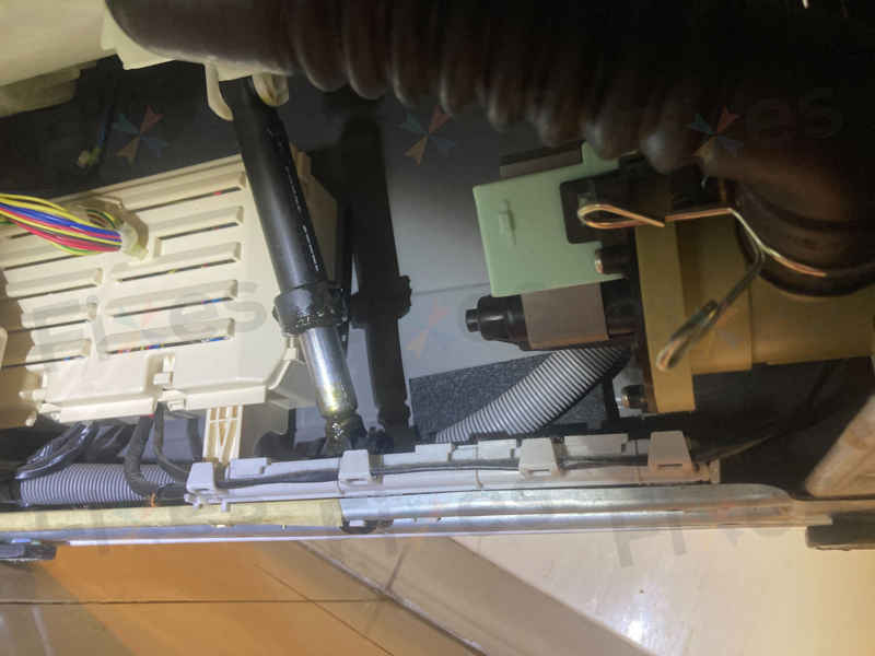 自清濾網未解E12困局，這部惠而浦FRAL系列洗衣機更換排水泵後恢復流暢 🌈
