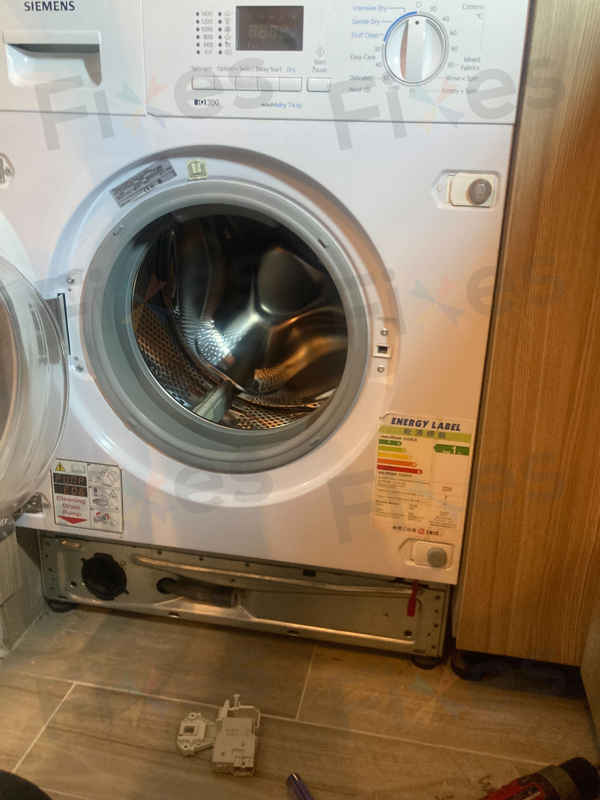 出現故障碼E13,門鎖死🚫Siemens西門子前置式洗衣機 WK14D321HK/07