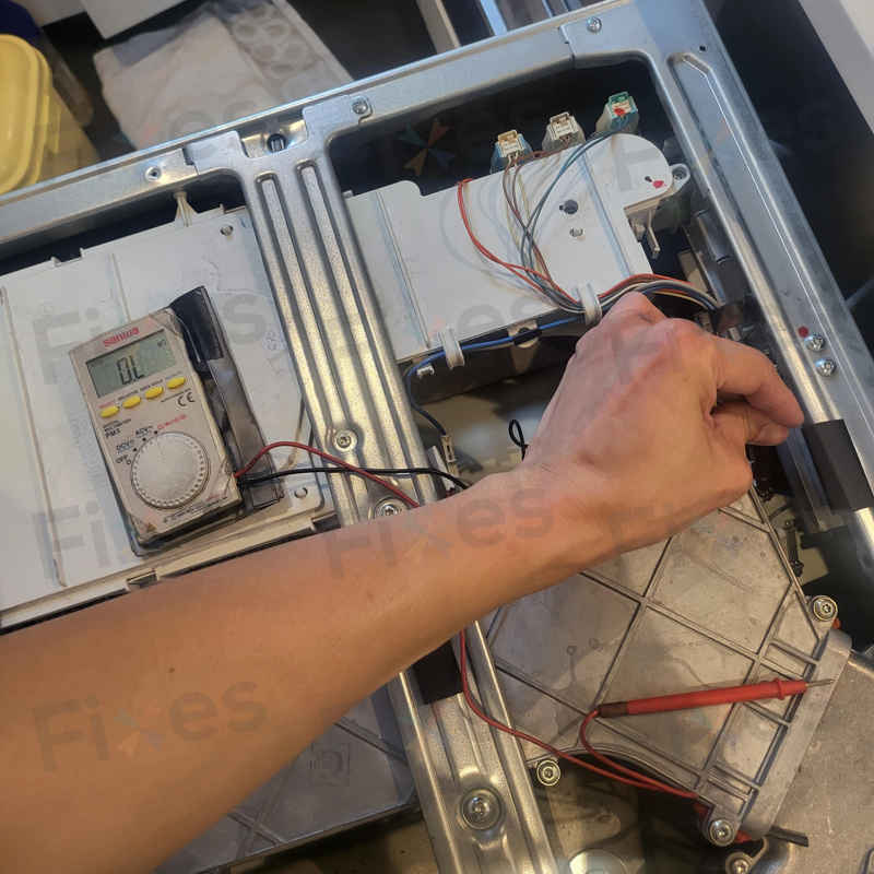 出現故障碼E13，門鎖掣問題🚫Siemens西門子前置式洗衣機 WK14D321HK/07