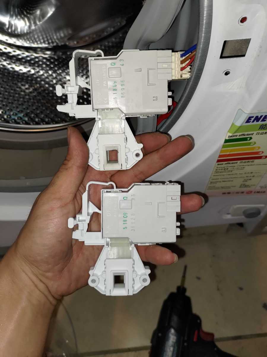 出現故障碼E13,門鎖死煩惱🔧Siemens西門子前置式洗衣機 WK14D321HK/07