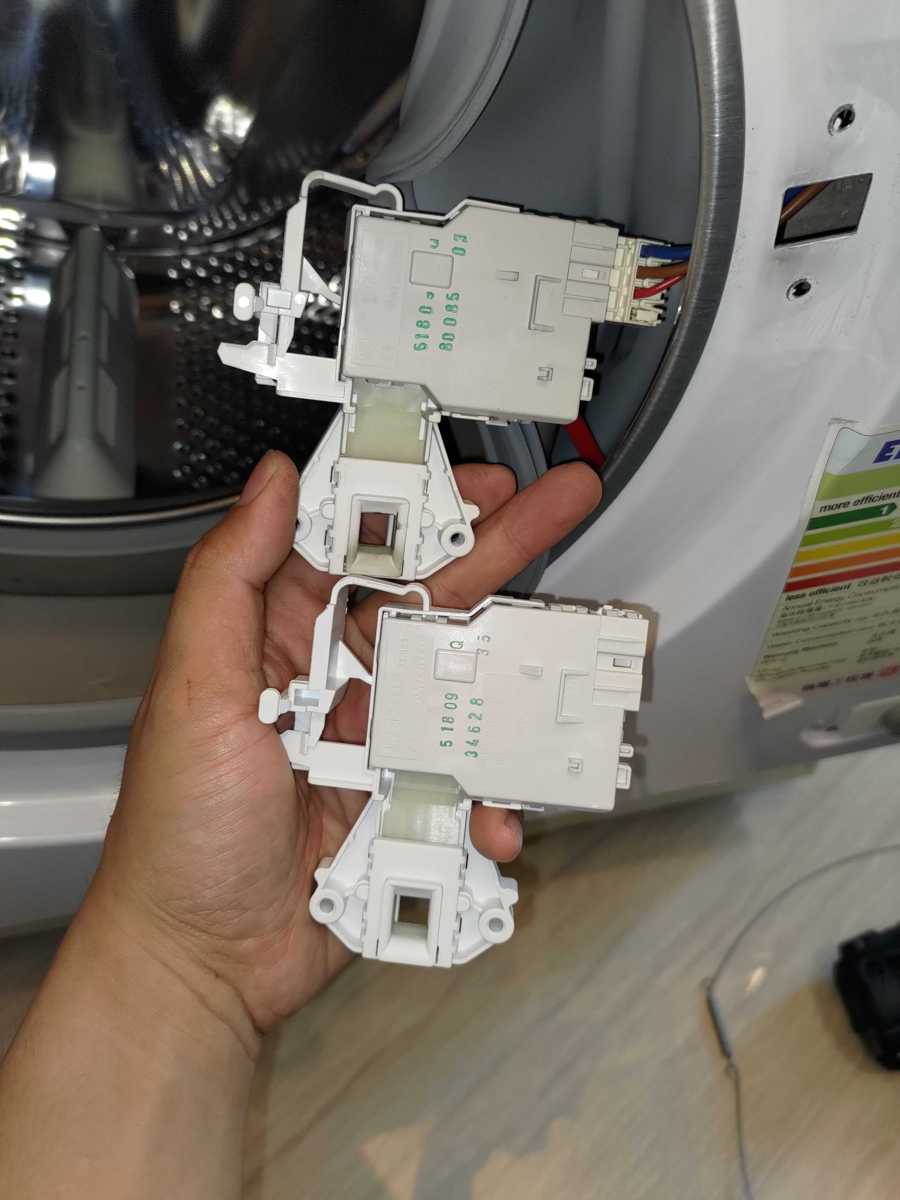 出現故障碼E13,無法鎖門🔒Siemens西門子前置式洗衣機 WK14D321HK/07