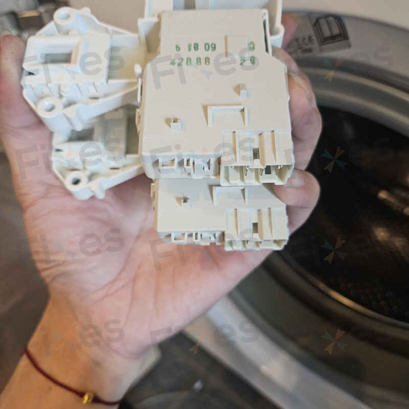 烘乾完成卻彈E13──這部Gorenje WDI系列洗衣機面板、門鎖掣與發熱線的抉擇 🔄