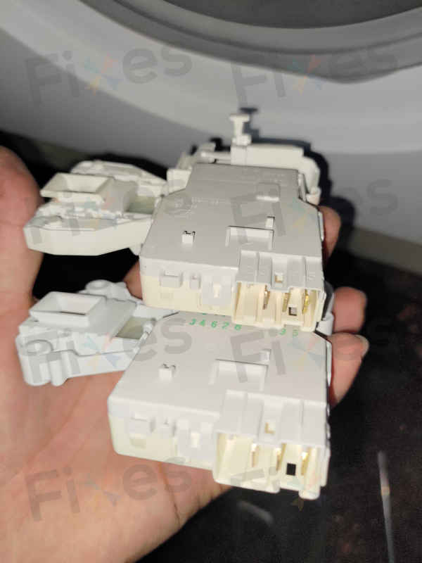 西門子WK16D系列洗衣機門鎖異響伴隨E13故障碼？這樣處理最有效 🎯