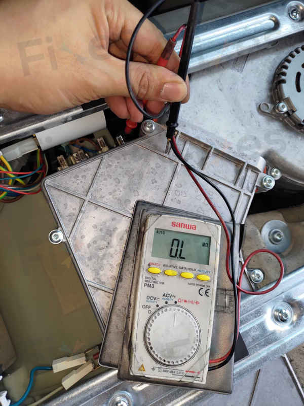 西門子WK16D系列洗衣機門鎖異響伴隨E13故障碼？這樣處理最有效 🎯