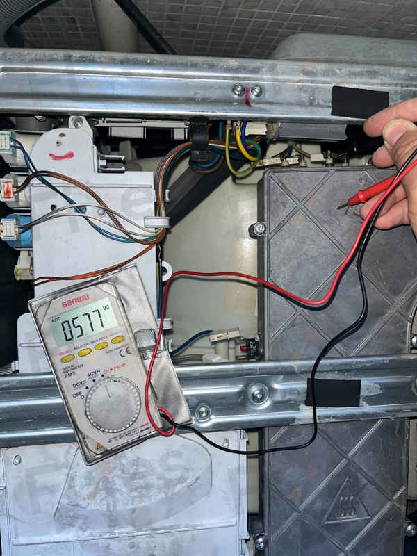 出現故障碼E13🔒Siemens西門子二合一洗衣乾衣機 WD14D366HK/03